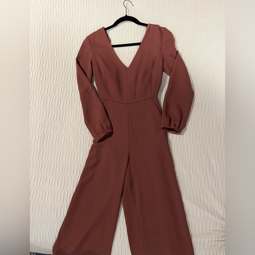 Perfect jumper for the summer time, pair it with a turtle neck for the winter